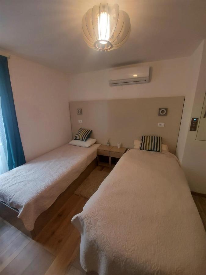 New Villa In Old Center - Pag Pag Town Bagian luar foto